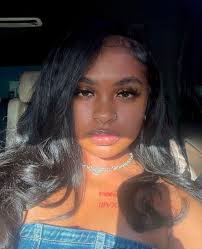 I'm so hungry I could eat a stud with long dreads and red tips at the end  😘