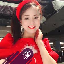 What is the best currency to use in Prague?