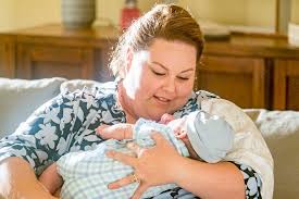 Sure, we can start with that latter event: This Is Us Season 4 Episode 2 Recap Should We Be Concerned About Kate Glamour