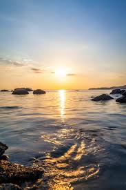 Calculate local times for sunrises, sunsets, meridian passing, sun distance, altitude and twilight, dusk and dawn times. Sunset By The Beach