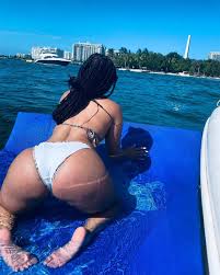 1.9k likes · 4 talking about this. Tatiana K On Instagram Life Is Amazing Click Link In Bio Russialit Instagram Bio Light Skin