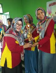 Kumpulan gambar rumah gambar rumah style bali via hairstylegalleries.com. Lomba Mewarnai Kaligrafi Kreatif Kita Tingkatkan Kreatifitas Dan Kemandirian Anak Di Usia Dini Telusur Kabar Patroli