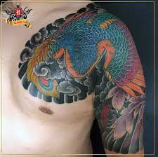 Phượng hoàng sống ở đây, trải qua 500 năm, phượng hoàng vẫn bất tử nhưng nó đã già đi, tiếng hót không còn trong trẻo và nó không thể bay cao như trước nữa. Nhá»¯ng Hinh XÄƒm PhÆ°á»£ng Hoang Ä'áº¹p Khong Thá»ƒ Bá» Qua Rio Studio