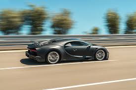 We mentioned earlier that the bugatti chiron super sports 300+ sports a very distinct shape when compared to the regular chiron. Test Driving The Bugatti Chiron Pur Sport And Chiron Super Sport 300