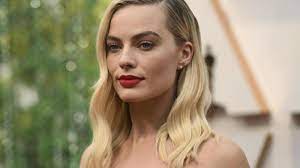 Gleich darauf standen die beamten auch vor den haustüren der abge. Statt Johnny Depp Disney Holt Margot Robbie Fur Hauptrolle In Piratenfilm Welt