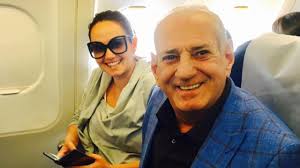 Gheorghe zamfir, orchestre du théatre national de prague, petr vronsky puccini: Gheorghe Zamfir A Implinit 79 De Ani Ce Fericit Este AlÄturi De Iubita TinericÄ