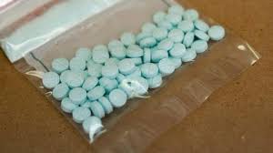 Fentanyl may also cause severe, possibly fatal, breathing problems.do not use transdermal patches unless you have. Doku Death By Fentanyl Gefahrliche Droge Schwemmt Amerikas Stadte Stern De