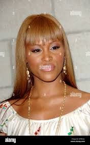 Eve Barrett's Instagram, Twitter & Facebook