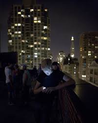 Portraits Of People With Faces Glowing From The Light Of Cell Phones People Photography Street Photographers Portrait