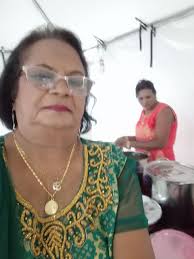 Hi all! I just wanted to introduce myself and share a photo I took I am 70  yrs widow vegan n is very happy with my 4 children n grands from the