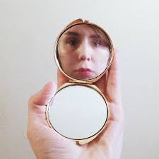 hello ✨my name is olivia johnston (@olijohn) and i'm an artist and arts  educator from Ottawa, Canada. my visual arts practice consists of two core  facets: one being an exploration of sacredness