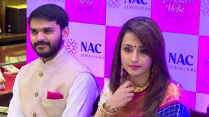 Keep it classic with a diamond solitaire pendant or go bold with an extraordinary diamond eternity. Unveiling Of 1kg Gold Necklace By Trisha Nac Necklace Mela By Nac Jewellers