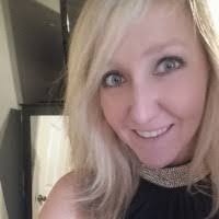 Shelley Roach's Instagram, Twitter & Facebook