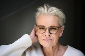 Check spelling or type a new query. Eva Dahlgrens Ledord Kommersiellt Sjalvmord