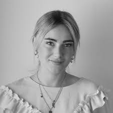 Mona Schuster's Instagram, Twitter & Facebook