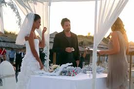 In february 2010, she resumed her notable role of carolina scapece in the rai. Bianca Guaccero Sposa Dario Acocella Nozze In Spiaggia Un Po Cafone Gossip