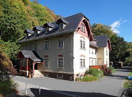 Konzerte partys lesungen ausstellungen treff verein kunst skateranlage strandvolleyball beach partys und konzerte auf bis zu 5 floors. Augustusweg In 01445 Radebeul Sachsen