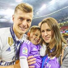 Toni kroos and his wife jessica farber, attend the mutua madrid open tennis tournament at the caja magica on may 05, 2016 in madrid, spain. Photos Of Real Madrid Players With Their Children