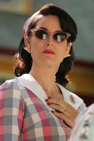 Ice cream soda Seguramente has visto o incluso probado esta deliciosa  bebida, que consiste en un helado de sabores variados y un vaso con  refresco o gaseosa ya sea coca cola, pepsi,