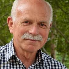 Tracy Hicks's Instagram, Twitter & Facebook