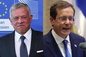 Ngày 24/5, tại phủ chủ tịch, chủ tịch nước nguyễn xuân phúc đã điện đàm với tổng bí thư, chủ tịch nước trung quốc tập cận bình. Chá»§ Tá»‹ch NÆ°á»›c Nguyá»…n Xuan Phuc Ä'iá»‡n Ä'am Vá»›i Tá»•ng Bi ThÆ° Chá»§ Tá»‹ch Trung Quá»'c Táº­p Cáº­n Binh