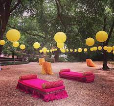 Outdoor Mehandi Set Up Indian Weddings Creative Indian Wedding Decoration Ideas Diy Wedding Decorations Outdoor Indian Wedding Haldi Ceremony Decorations