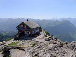 Geniessen sie das atemberaubende alpenpanorama auf dem grossen mythen. Restaurant Grosser Mythen Fotos Hikr Org