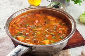 Dieser Gemuse Eintopf Ist Nicht Nur Fur Vegetarier Gedacht Er Ist Fur Eine Diat Genauso Gedacht Wie Fur Eine Gesundeernahrun Gemuseeintopf Eintopf Rezepte
