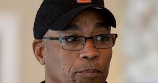 NFL star Lee adjusting to high school coaching