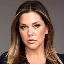 As April beings next week and my current internship comes to an end, I am  happy to announce that I am transitioning to a new role as an Influencer  Marketing Associate at