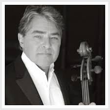 Cellist Jon Joyce