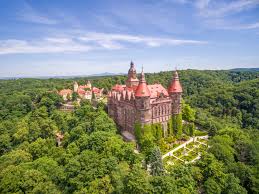 Gebirgsschlesisch walmbrig oder walmbrich) ist eine großstadt in der woiwodschaft niederschlesien in polen. Walbrzych En Invalbrzych