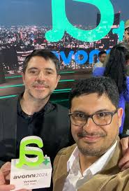 Patricio Olavarría Castro en LinkedIn: Seguimos avanzando y felices por  este reconocimiento como ganadores de…