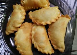 1 sudu makan tepung gandum. Resepi Karipap Sardin Miza Talib
