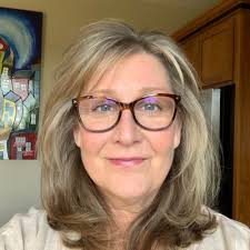 Michelle Suiter's Instagram, Twitter & Facebook