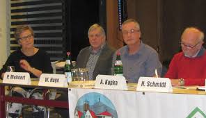 Wer sollte eine Siedlergemeinschaft für das Organisieren von geselligen  Veranstaltungen rüffeln?