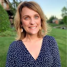 Lori Carrig's Instagram, Twitter & Facebook