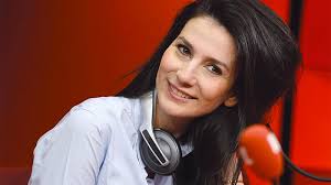 Elle est en ainsi, c'est en cherchant de nouveaux défis, qu'il a été recruté en 2017 à la sncf en tant que directeur adjoint. Marie Drucker Ojim Fr