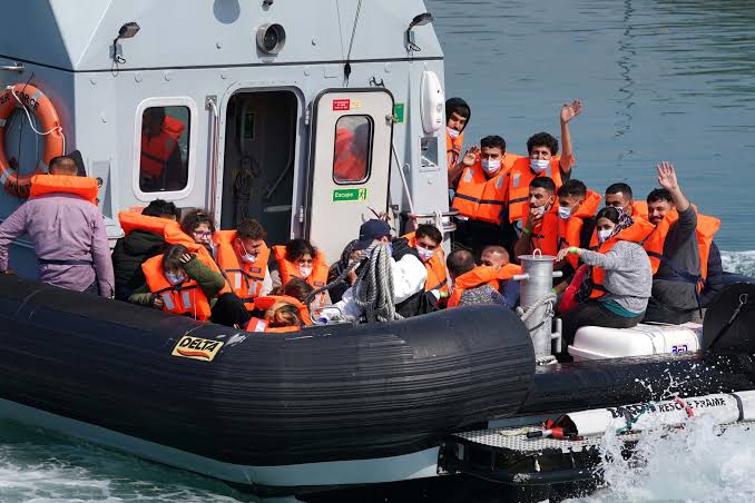 RNLI donations soar 2,000% in a single day after Nigel Farage's 'migrant  taxi service' comments – The i Paper
