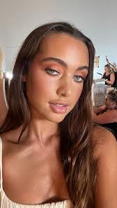 Jamie Cobb's Instagram, Twitter & Facebook