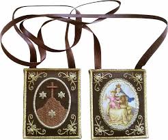 La devoción a la virgen del carmen de lima. Conozca Las Curiosidades Sobre El Escapulario De La Virgen Del Carmen