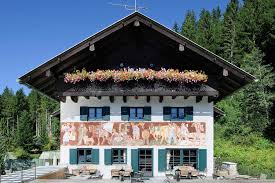 Mit einem letzten winterlichen gruß das dav haus spitzingsee befindet sich im herzen der alpenregion tegernsee schliersee nur 100 meter vom. Das Berghaus Fur Seminare Und Events Berghaus Spitzingsee