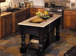 5 benefits to a kitchen island & where