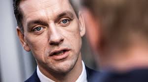 Blå partier truer med at slukke Dybvads drøm om almene boliger