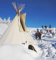 Village Tipi Montcel Savoie 73 Embarquez Votre Tribu Et Profitez D Un Moment Inoubliable Dans Ce Camp Indie Tipi Tente Tipi Hebergement Insolite