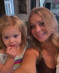 Jess Ayers (@thesingingwidow) · Instagram photos and videos