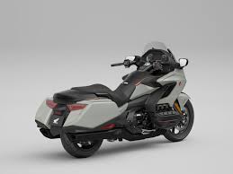Honda's ultimate touring flagship model has just been upgraded into the 2021 honda gl1800 gold wing. 2021 Honda Gold Wing Guide Total Motorcycle