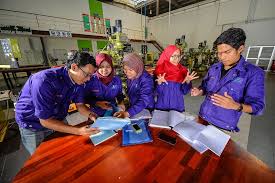Gotong royong perdana peringkat gas (28/2/2018). Ke Arah Pemerkasaan Tvet Di Malaysia Pengajian Kejuruteraan Teknologi Kejuruteraan Teknologi B Tech Apa Beza Nya Ump News