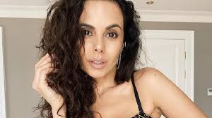 Долгое время девушка сотрудничала с алексеем потапенко. Ty Menya Nauchil Lyubit V Seme Pevicy Nasti Kamenskih Proizoshlo Gore