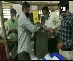 During the counting of panchayat elections, the results have started coming up in the afternoon. Live Karnataka Gram Panchayat Election Results Bjp Races Ahead With Leads On 7 940 Seats Cong Ahead On 5 586
